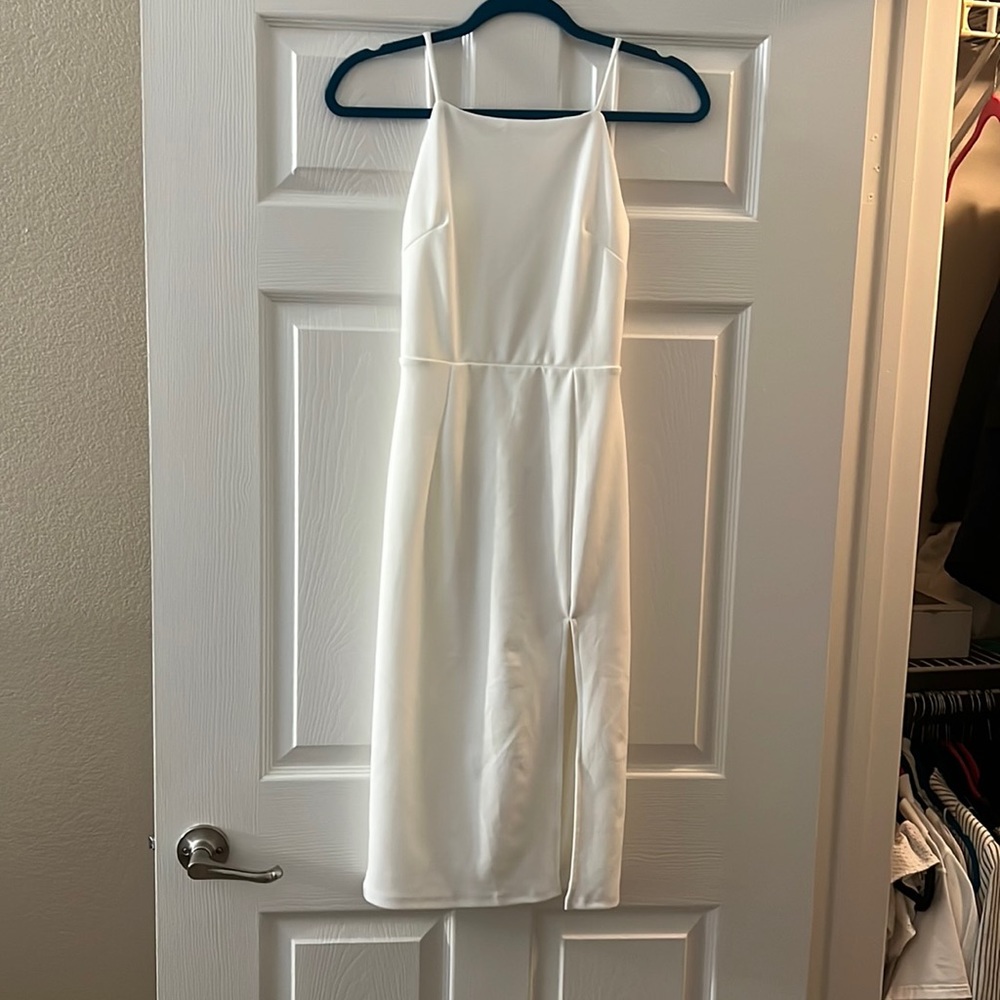 Lulu’s white midi dress w/ open back